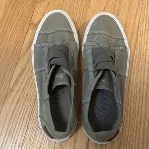 Green blowfish shoes